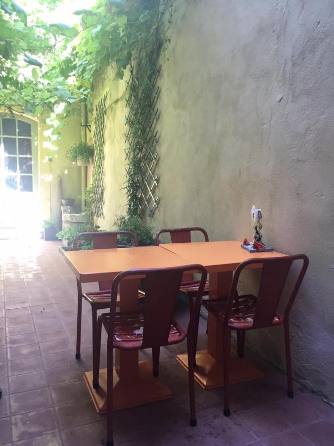 Le Patio D'Arles Bed and Breakfast Buitenkant foto